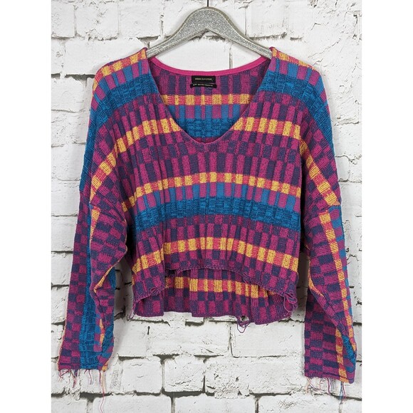 URBAN OUTFITTERS Teagan Distressed Cropped Sweater Festival Beach Size XS - Picture 4 of 8